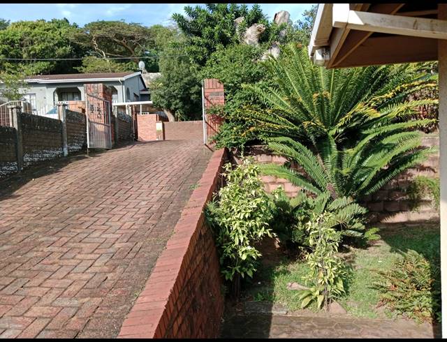 3 BEDROOM HOUSE FOR SALE IN BLUFF